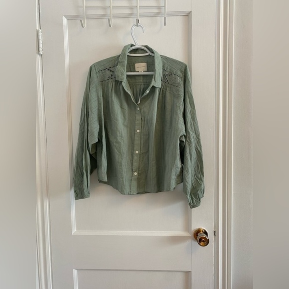 AMERICAN Eagle size large